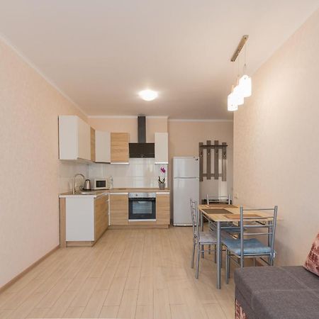 Уютная Квартира В Жк Острова Krîjanivka Exterior foto